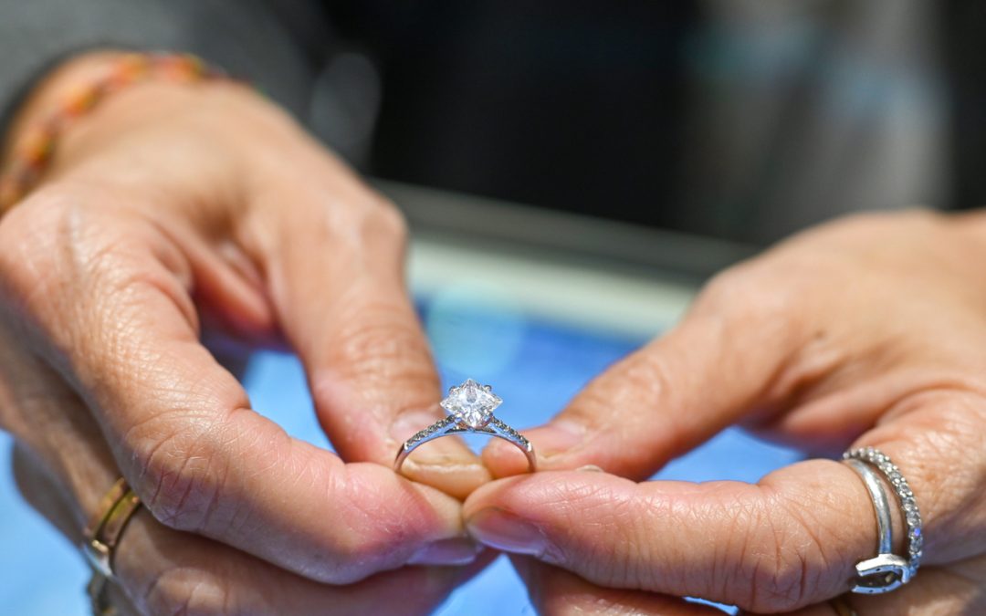 Selling an Engagement Ring After a Divorce: What to Expect